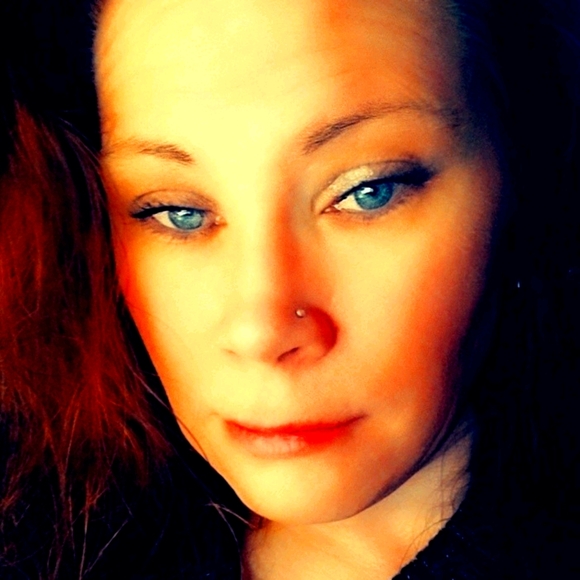 Meet your Posher, Theresa - Picture 1 of 1